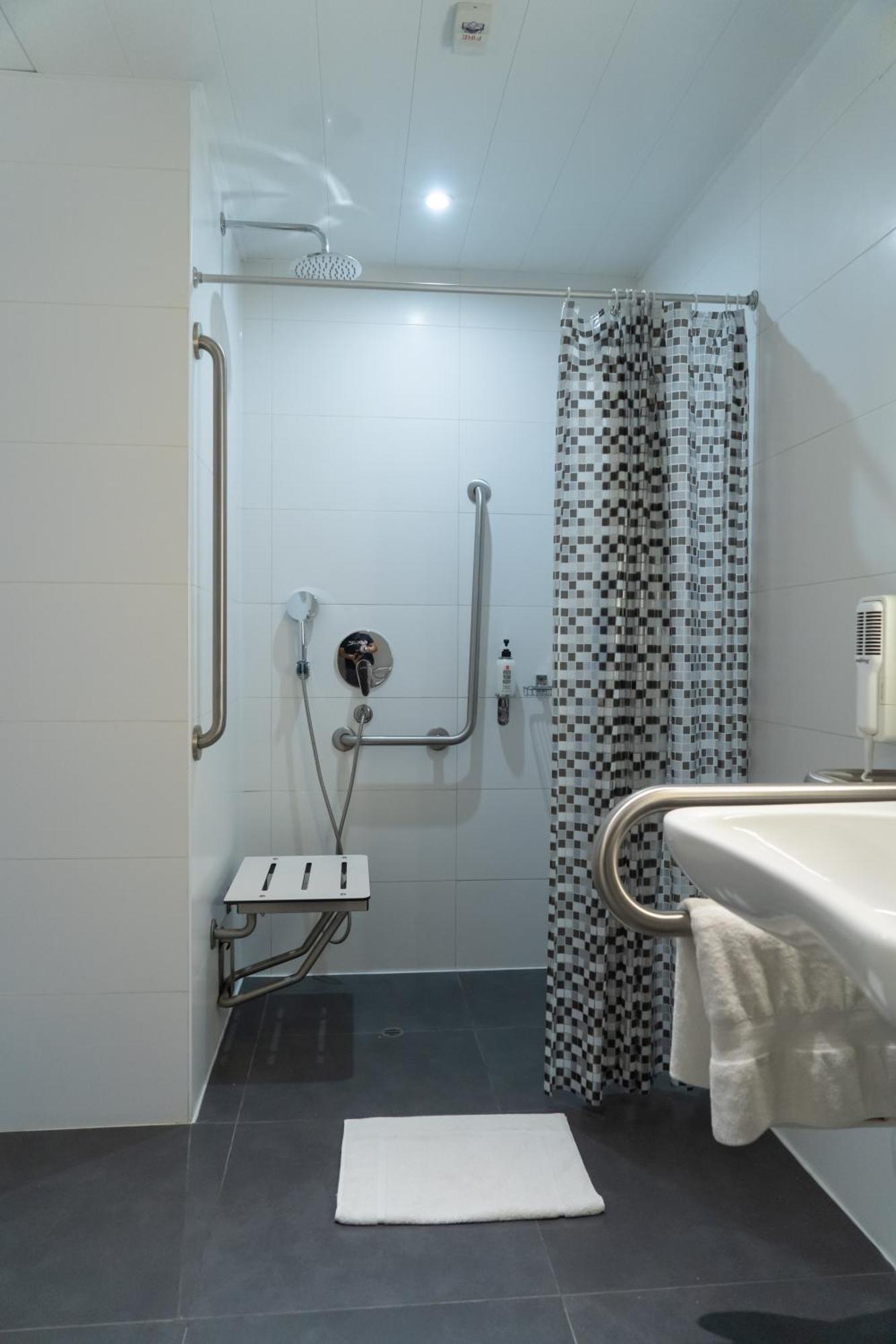 Ibis Hotel