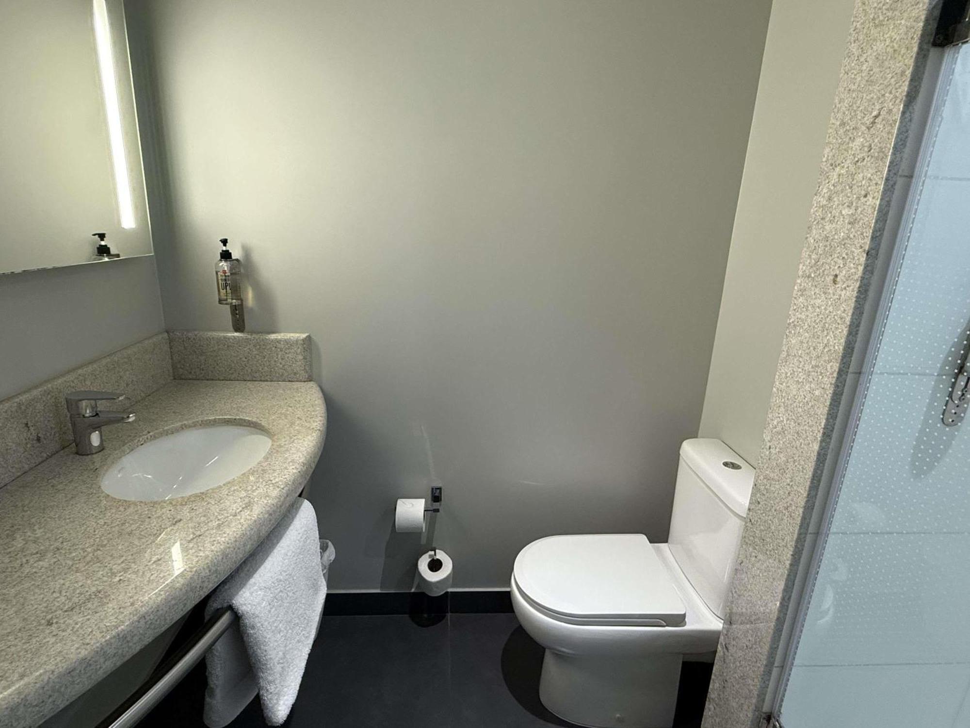 Ibis Hotel 4*